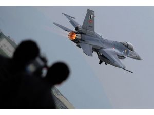Yunan F-16larından Türk eğitim uçaklarına "taciz"