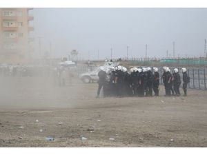 Nusaybinde "güvenlik duvarı" protestosu