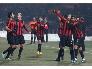 Gaziantepspor evinde sevindi