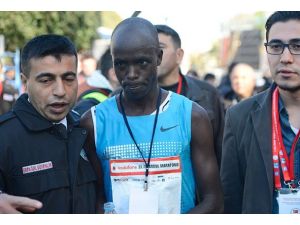 İstanbul Maratonunda doping şoku