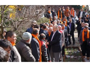 “Gözüm de, gönlüm de, karnım da tok tek amacım hizmet”