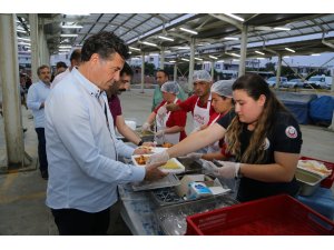 Başkan iftarda vatandaşlarla buluştu 