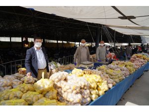 BAŞKAN TOKAT SALI PAZARINI ZİYARET ETTİ