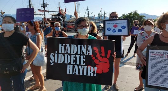 Marmaris Kadınları Haykırdı: Pınar Gültekin Son Kurban Olsun