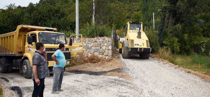 Nif Mahallesi’nde Yoğun Asfalt Mesaisi