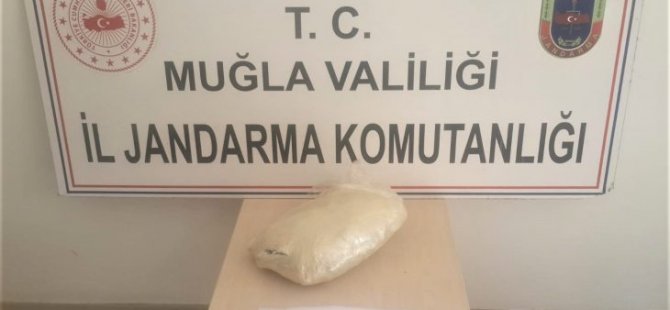 Marmaris'te 1 kilo 235 gram esrar ele geçirildi