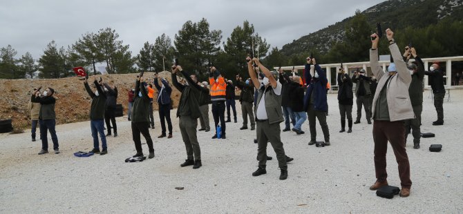 Polisler Atış Yaptılar