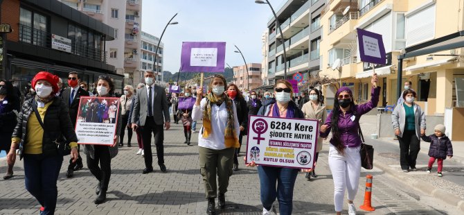 Marmaris’te Kadınlar Meydanlardaydı