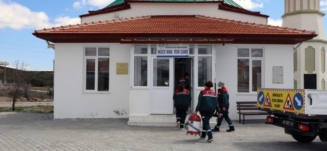 Menteşe Ekiplerinden Camilere Bayram Temizliği