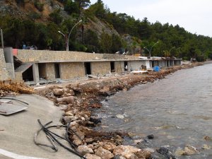 Marmaris’te İlk Olacak Lüks Halk Plajına Beton Gölgesi