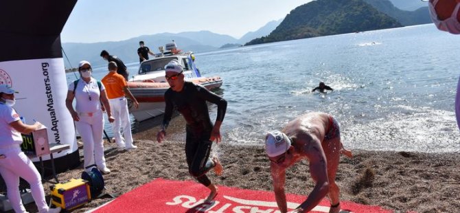 Uluslararası Arena Aquamasters Yüzme Şampiyonası'na 900 sporcu katıldı