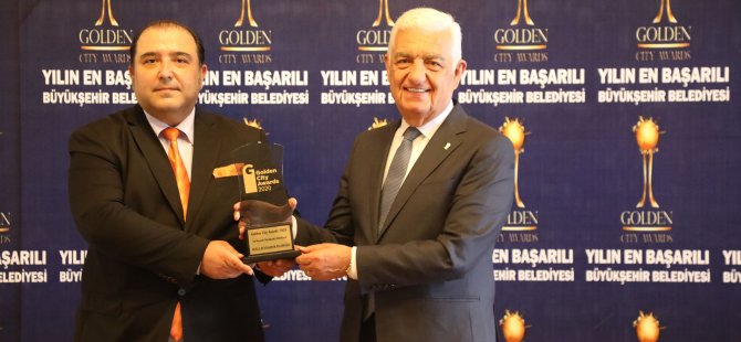 30 Büyükşehir Belediyesi Arasındaki Birincilik Ödülü Osman Gürün’e Verildi