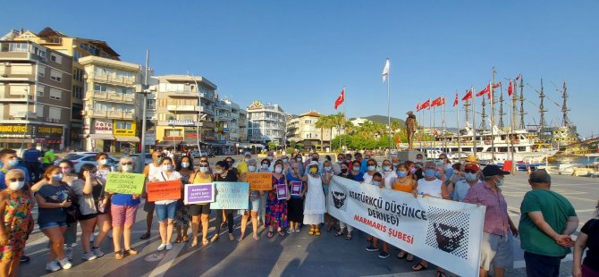 Marmaris’in doğasını ve denizini çıkarırsanız geriye bir hiç kalır