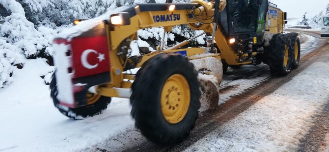 Karla Kaplı Yollar Büyükşehir Ekiplerince Açıldı