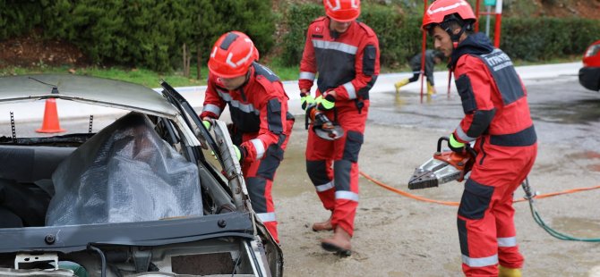 Büyükşehir’in yeni itfaiye erleri göz dolduruyor