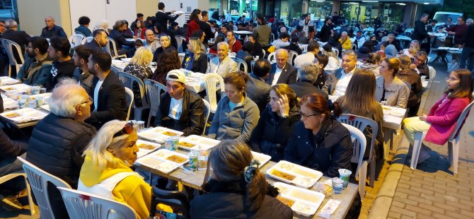 İYİ Parti Marmaris Başkanlığından vatandaşa iftar verildi