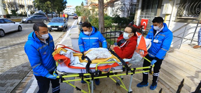 Büyükşehir, Evde Bakım ve Hasta Nakil Ambulansı hizmeti ile takdir topluyor