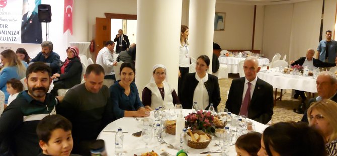 Şehit yakınları ve Gazi vatandaşlara iftar verildi