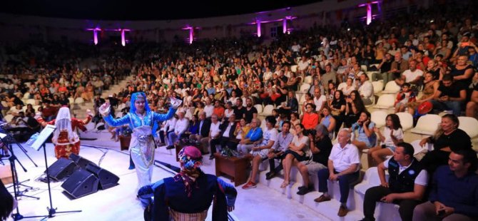 Altın Şarkılar Konseri’nin ilki Menteşe’de sahnelendi 