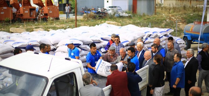 Büyükşehirden Fidan ve Tohum Desteği