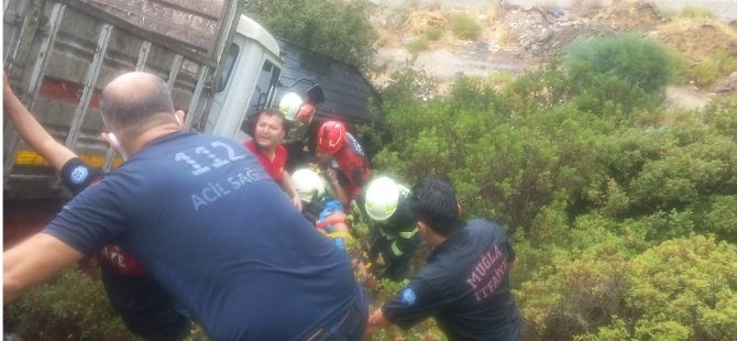 Son dakika: İbrahim Tatlıses Bodrum'da kaza yaptı: Ünlü sanatçı araçta sıkıştı!