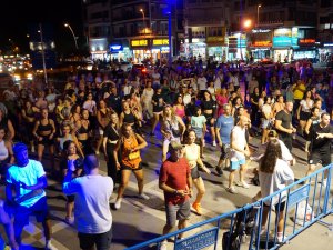 ZUMBA TUTKUNLARI MARMARİS’TE BULUŞTU