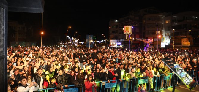 Marmaris 2023’e Yapay Kar Ve Barlar Sokağında Girdi