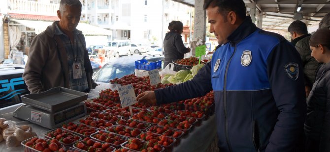 Zabıta Müdürlüğü Merkez Pazar Yeri Esnafı Denetledi