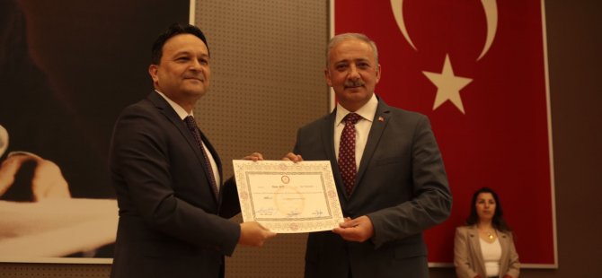 Ak Partinin yeni Milletvekilleri mazbatasını aldı