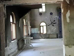 Yanan Osman Gazi Dereli Camii yenilenmeyi bekliyor