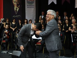 BU KONSERDE BİLET DEĞİL KİTAP GEÇERLİ OLDU